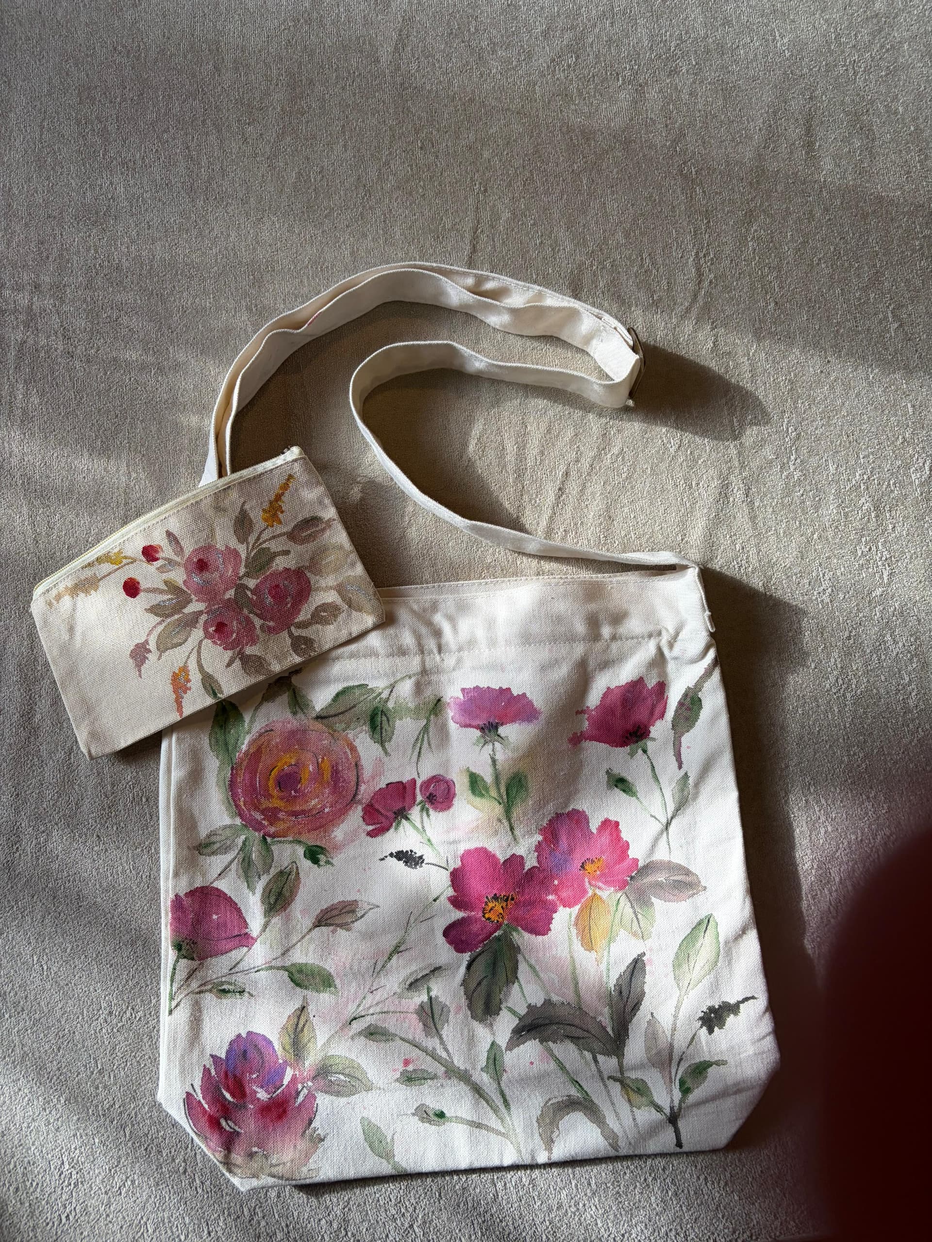 Hot Pink Floral Hand-Painted Shoulder Bag detail 4